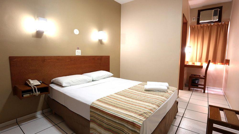 ביריגווי Perola Verde Hotel מראה חיצוני תמונה