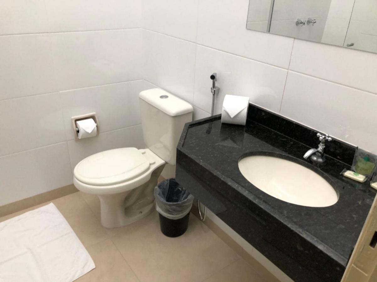 ביריגווי Perola Verde Hotel מראה חיצוני תמונה