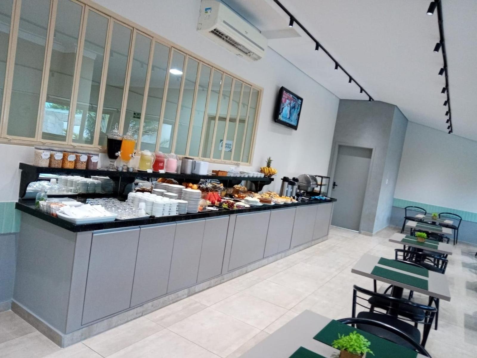 ביריגווי Perola Verde Hotel מראה חיצוני תמונה