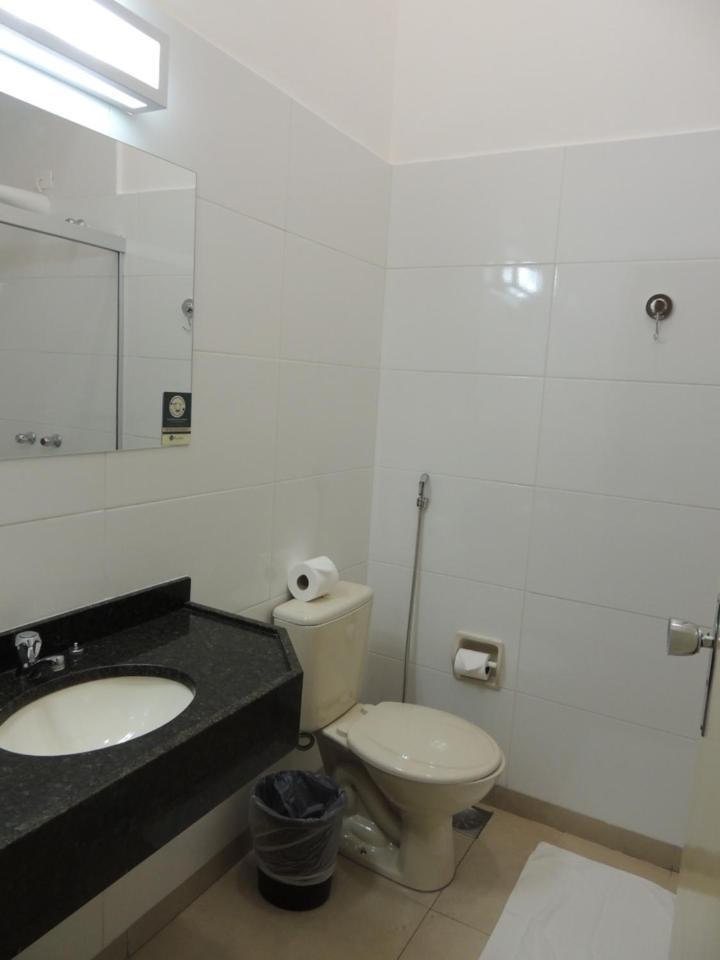 ביריגווי Perola Verde Hotel מראה חיצוני תמונה
