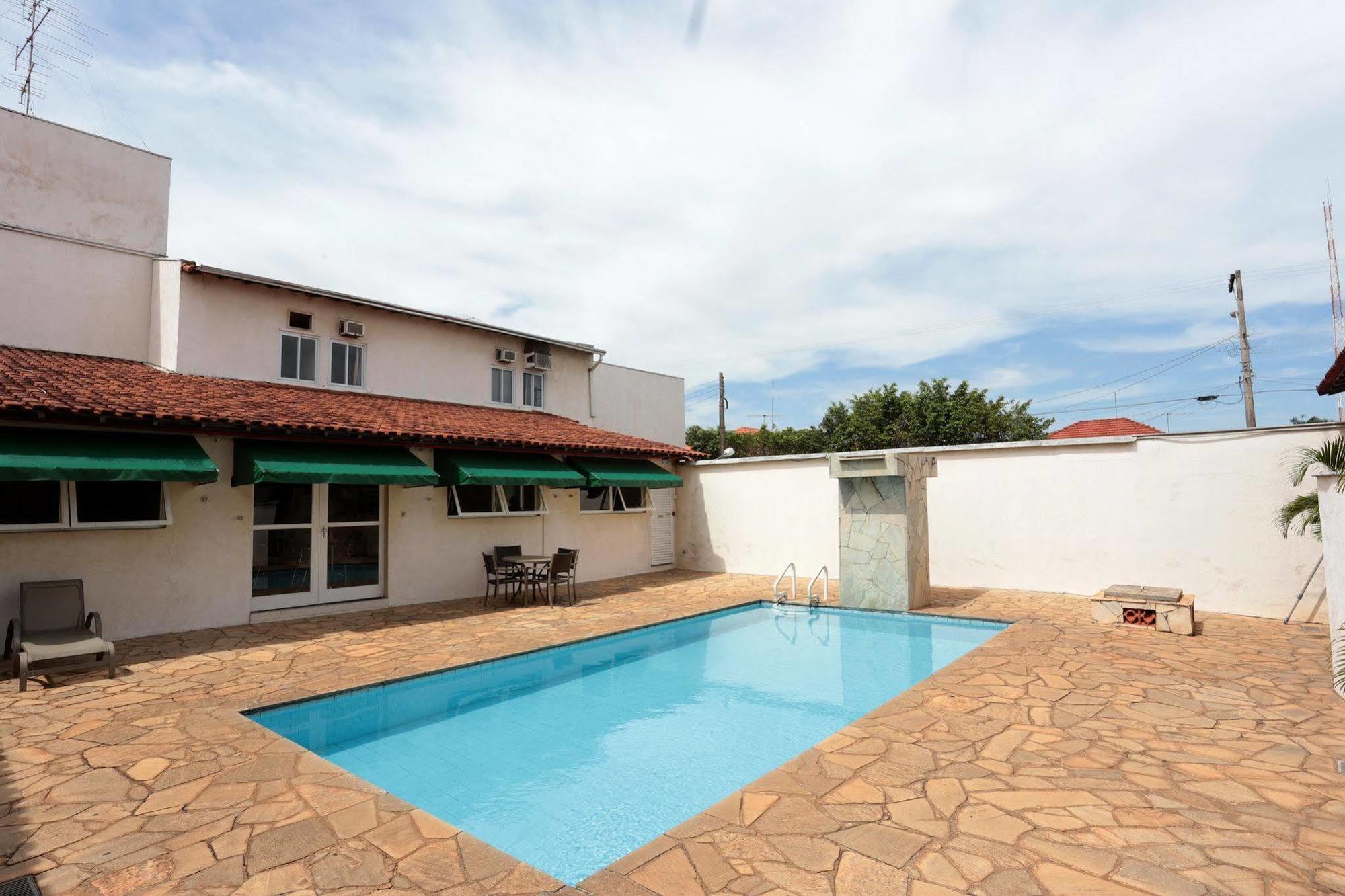 ביריגווי Perola Verde Hotel מראה חיצוני תמונה