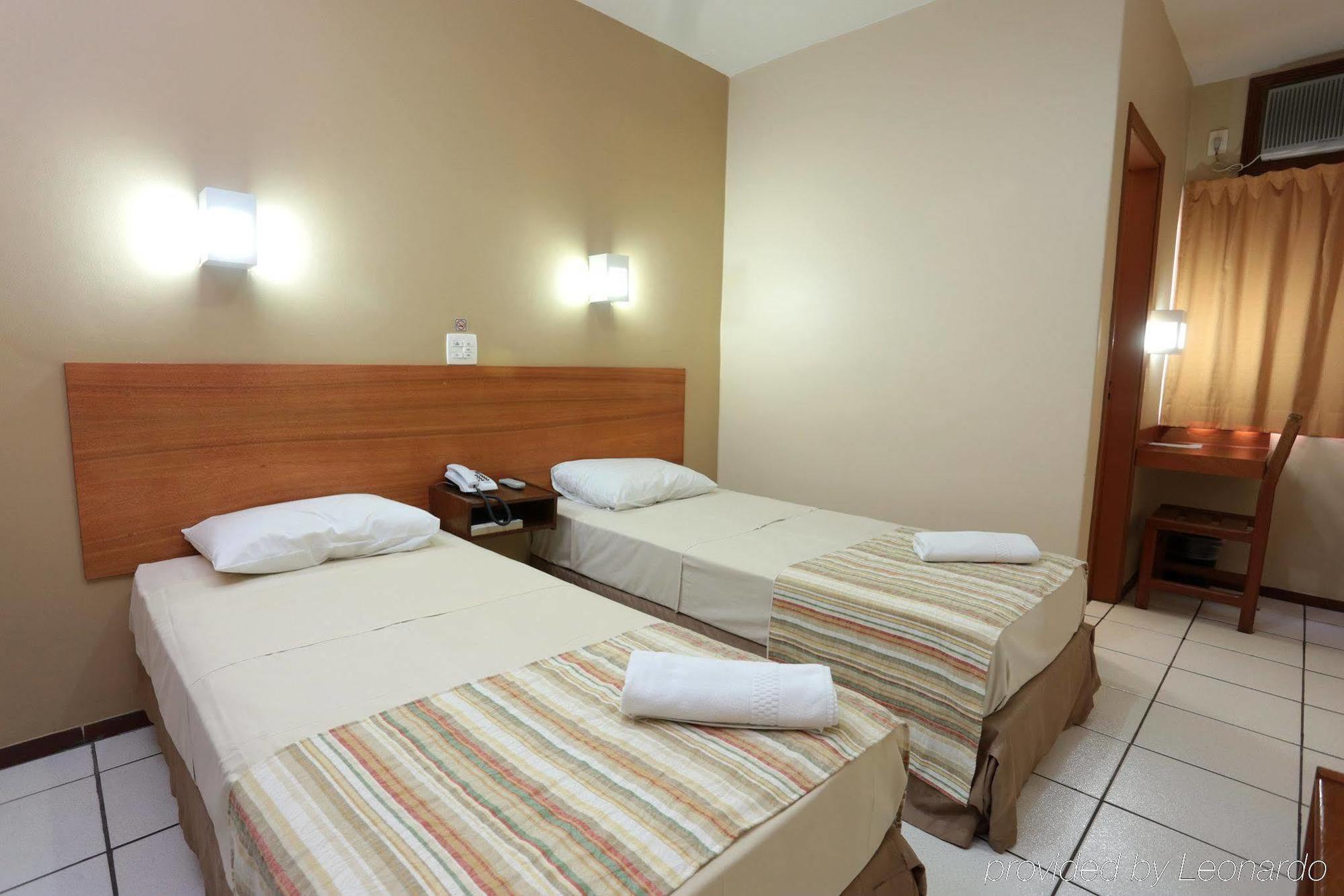 ביריגווי Perola Verde Hotel מראה חיצוני תמונה
